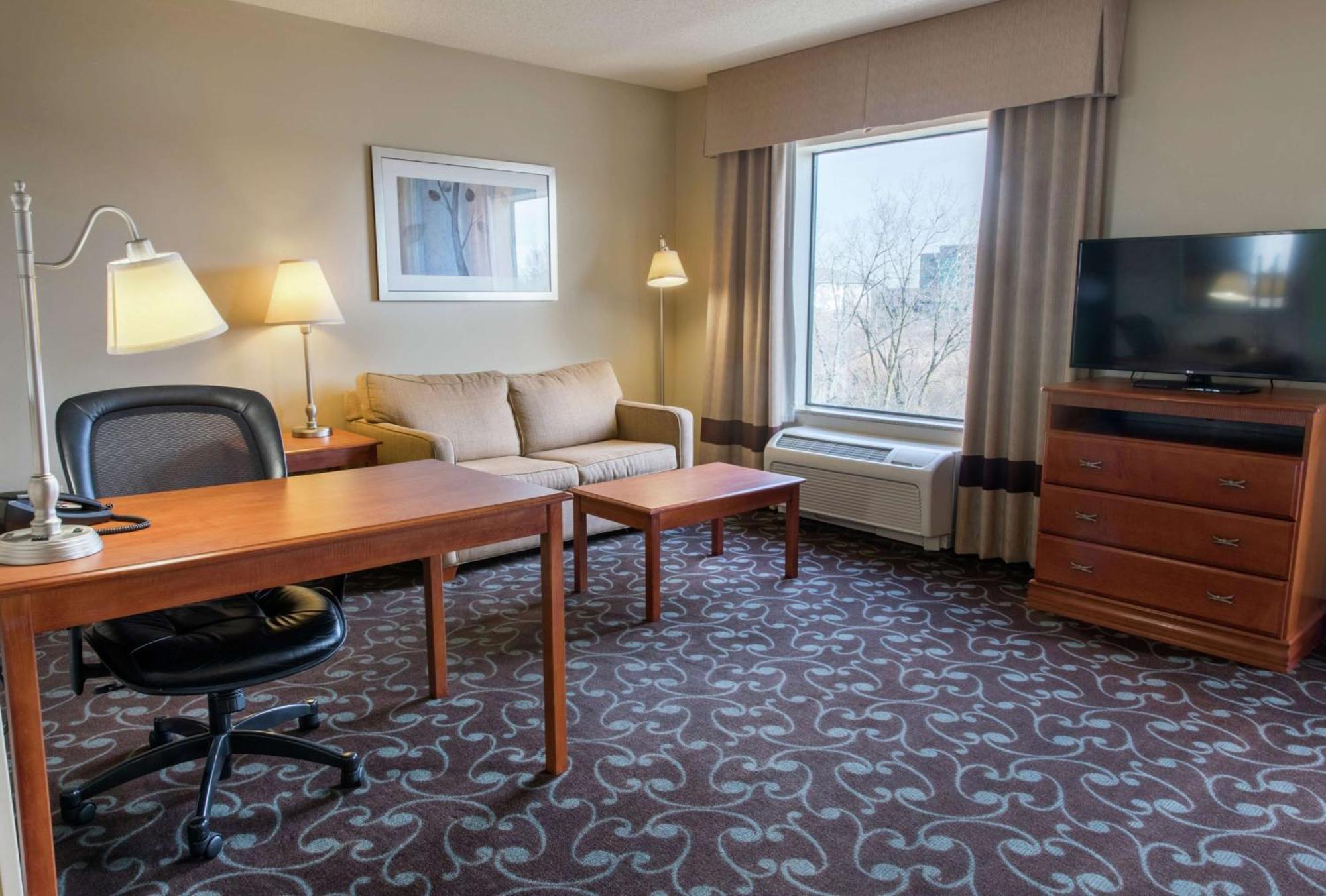 Hampton Inn & Suites Chicago Deer Park Bagian luar foto